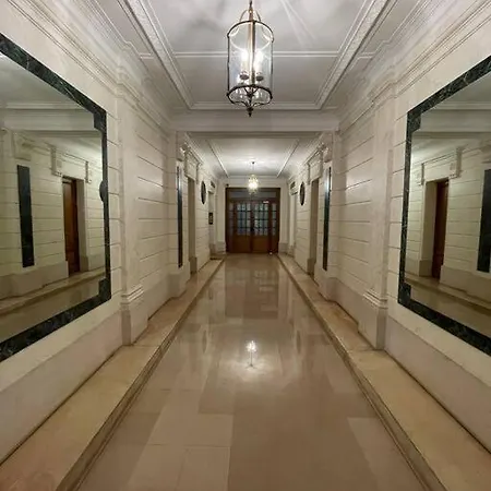 Comfortable One Bedroom Near Champs Elysees